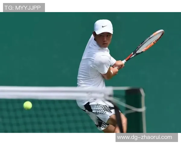 南京网球队防守策略解析:深度剖析网球技术与战术的完美结合 南京网球队防守策略解析:深度剖析网球技术与战术的完美结合