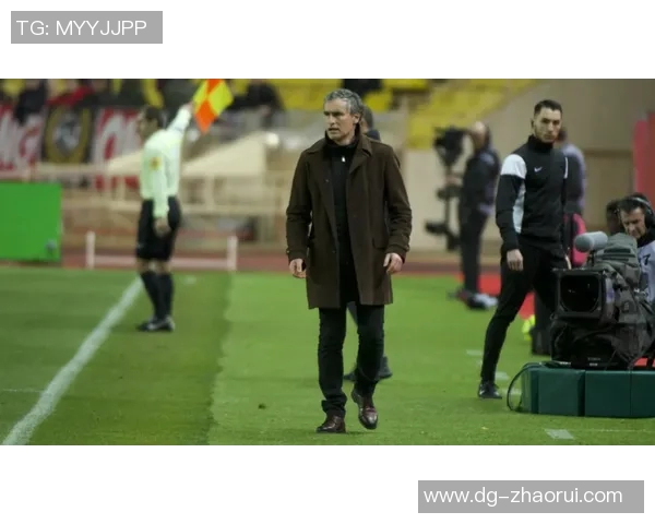 伊泽尔与摩纳哥的精彩对决揭示足球战术与团队合作的魅力 伊泽尔与摩纳哥的精彩对决揭示足球战术与团队合作的魅力