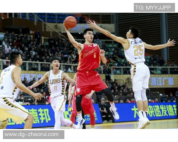 郭昊文：从青涩少年到篮球场上的璀璨明星之路探秘