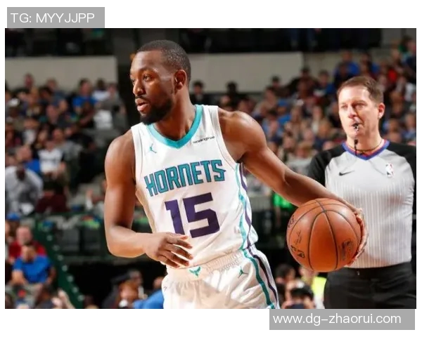 贾雷斯沃克在NBA新秀赛季的成长与挑战分析