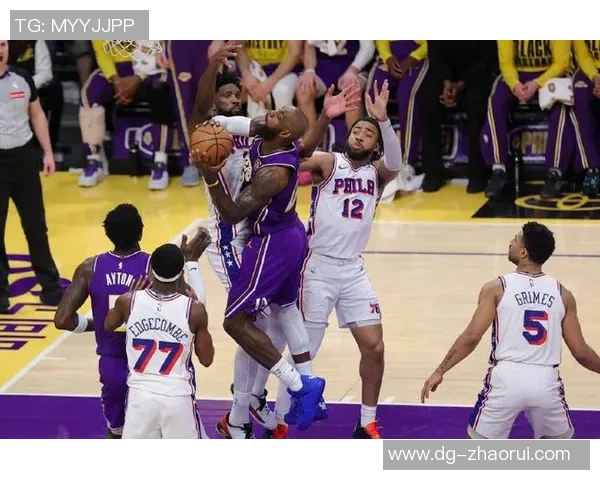 湖人对阵76人精彩比赛录像回顾与分析全场亮点不容错过