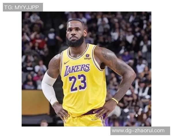 詹姆斯：从篮球巨星到社会影响力的多重身份探索与人生哲学