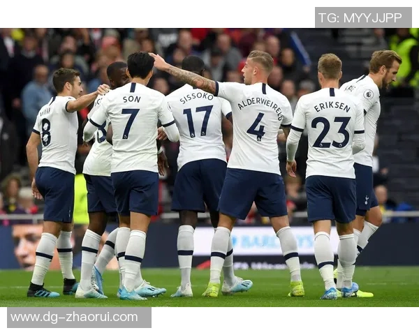 阿积士与热刺激战正酣谁能在欧冠赛场上笑到最后