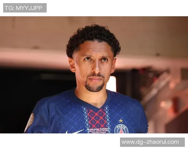 马尔基尼奥斯：从年轻天才到足球场上的坚韧领袖之路