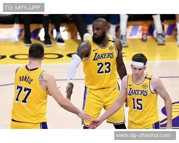 勇士强势击败国王101-126展现出色团队配合与进攻火力