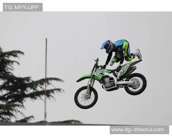 杭州极限运动队与上海极限运动队赛后实力对比分析与总结MBA 杭州极限运动队与上海极限运动队赛后实力对比分析与总结MBA