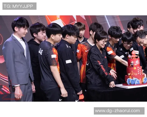 FPX战队灵活战术解析与DOTA2比赛中的应变能力探讨